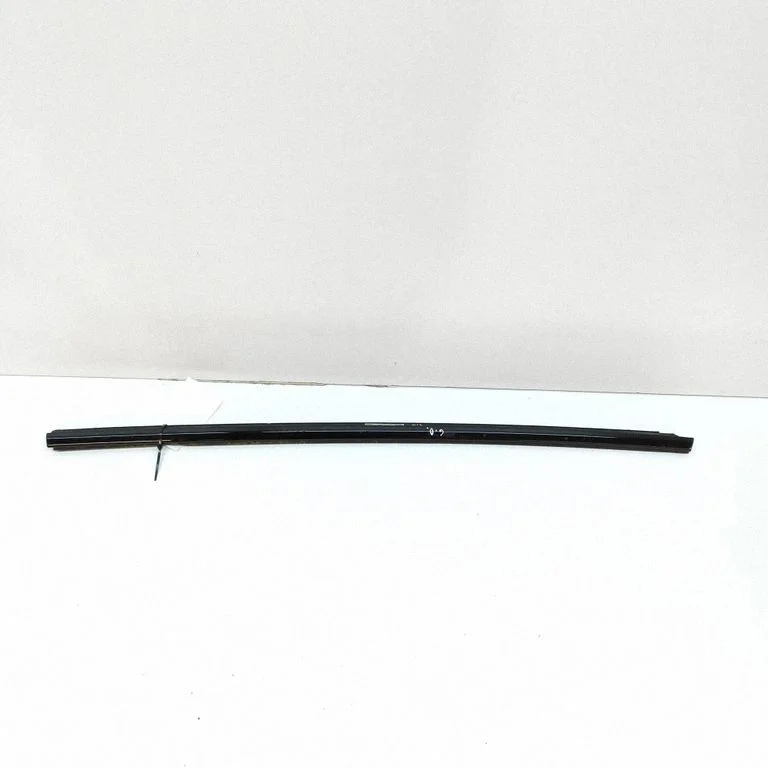 Aizmugurējo durvju stikla apdare – Porsche Taycan 9J1 (2019-)