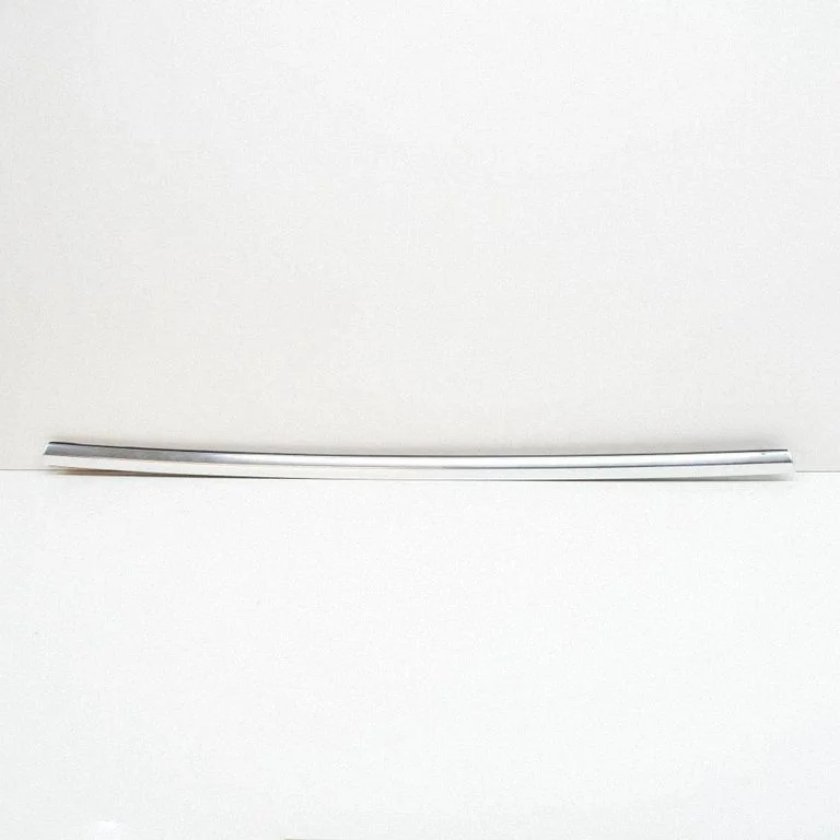 Rear door glass trim molding – right