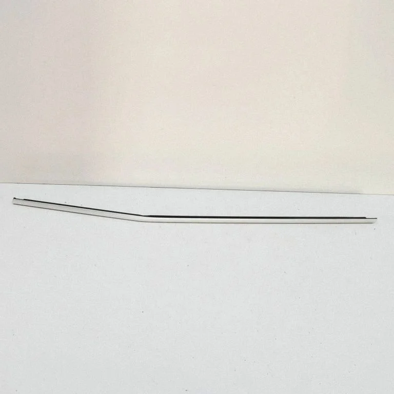 Listwa szyby drzwi tylnych – lewa