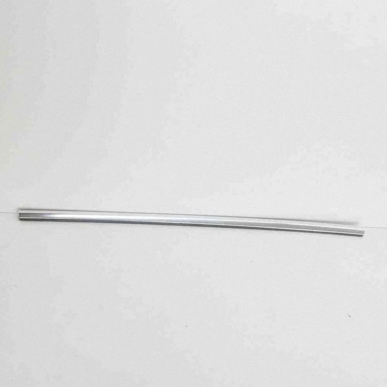 Listwa szyby drzwi tylnych 108074500I