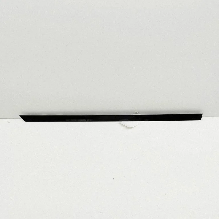 Tagaukse klaasi liist N9X2255A61AE