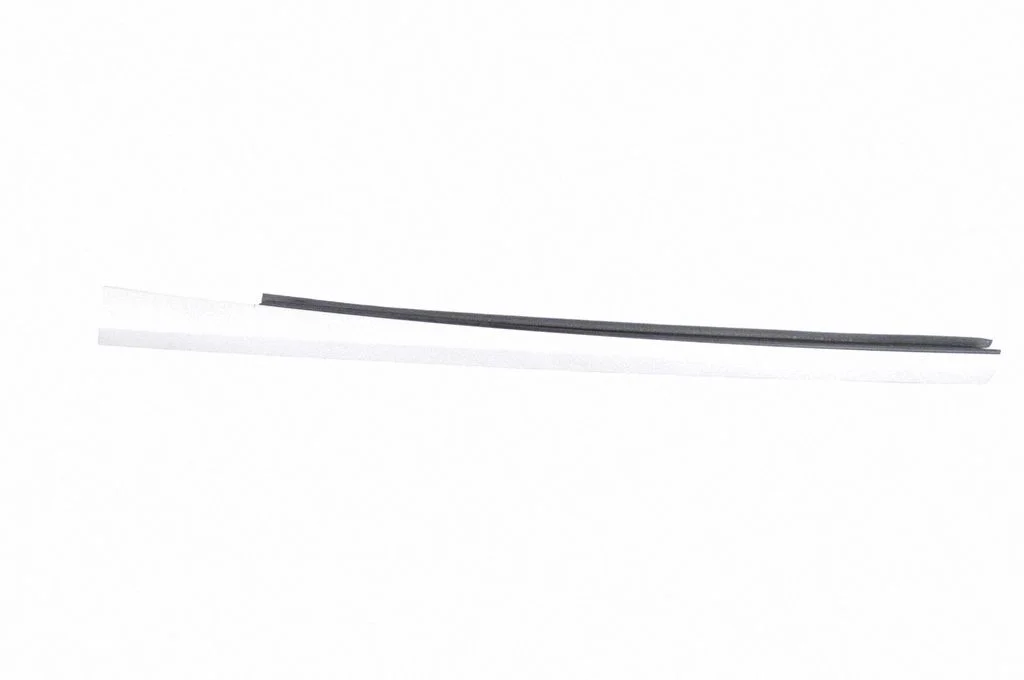 Tagaukse klaasi liist – Mercedes-Benz E-klass W238 (2017-)