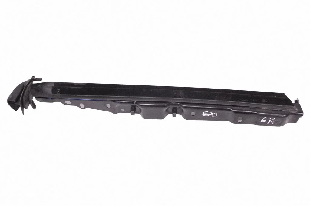 Rear door glass trim molding 7267933