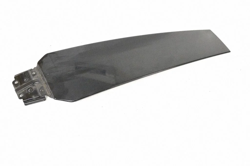 Listwa szyby drzwi tylnych 8T8853289A