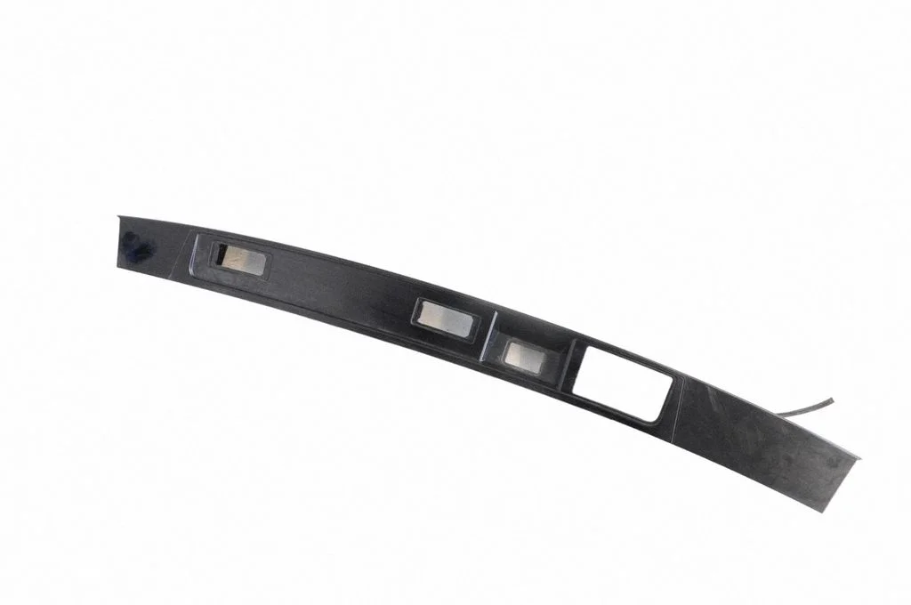 Tagaluugi numbrivalgustuse liist HY3240406B