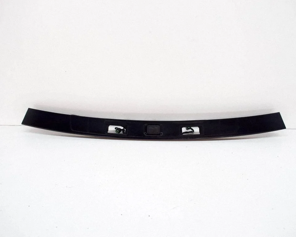 Trunk door license plate light bar FK7240406DH