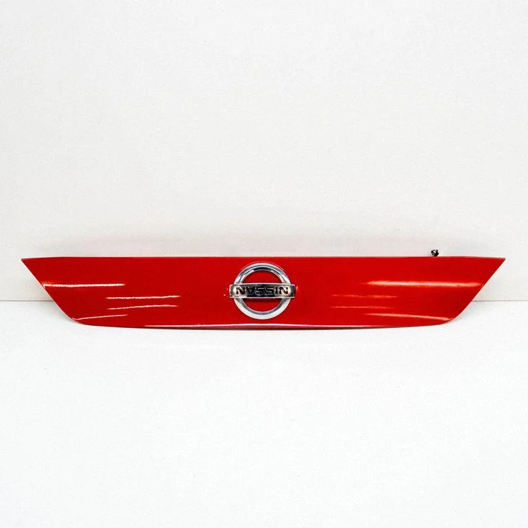 Trunk door license plate light bar – Nissan Qashqai (2016-2021)