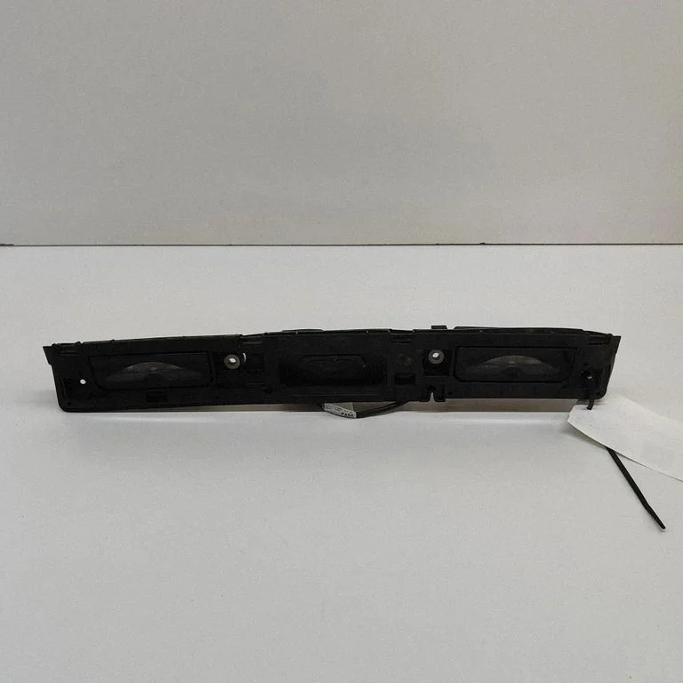 Trunk door license plate light bar CK52404C42AA