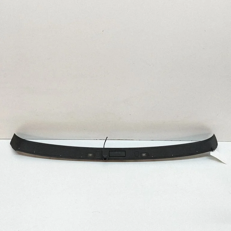 Trunk door license plate light bar – BMW Series 8 M8 F91 F92 G14 G15 (2019-)