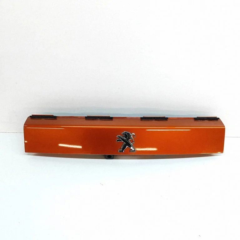Trunk door license plate light bar 9828080080