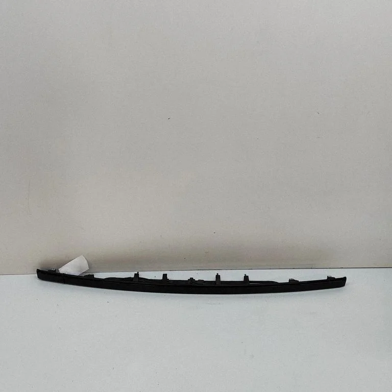 Trunk door license plate light bar BJ3240406