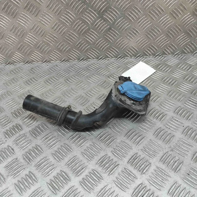 Logu šķidruma tvertnes uzpildes caurulīte 4M0955463