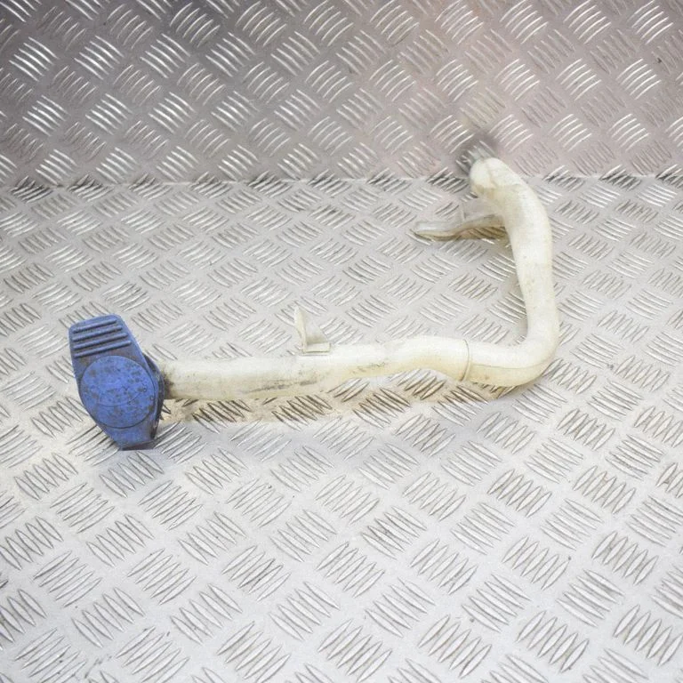 Logu šķidruma tvertnes uzpildes caurulīte 3D0955463D