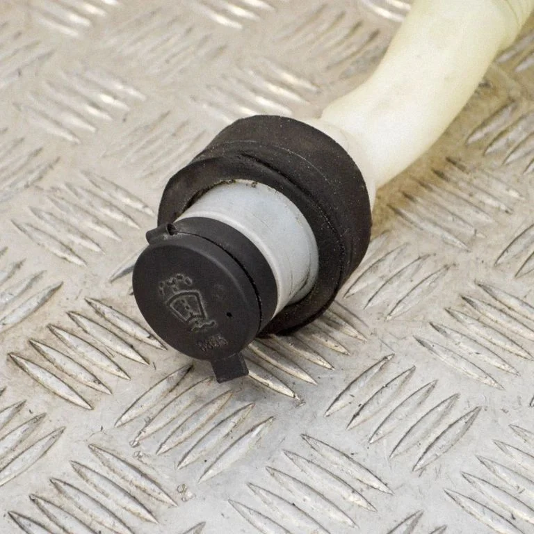 Window washer liquid tank fill tube 670030032