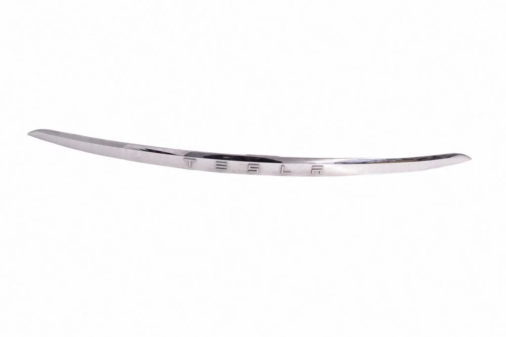 Trunk door license plate light bar 103536900D