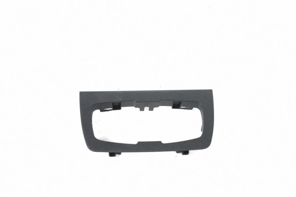 Panel trim 9218531