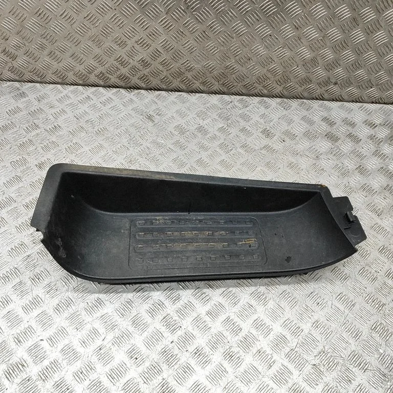 Sliekšņi apvidus auto (džipiem) 7LA863735B