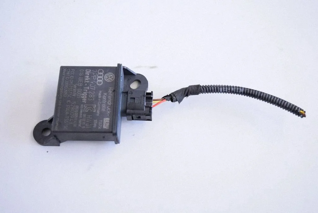 Riepu spiediena vadības bloks 7PP907283