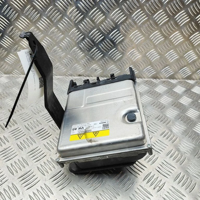 Sprieguma pārveidotājs/pārveidošanas modulis 4M0959663C