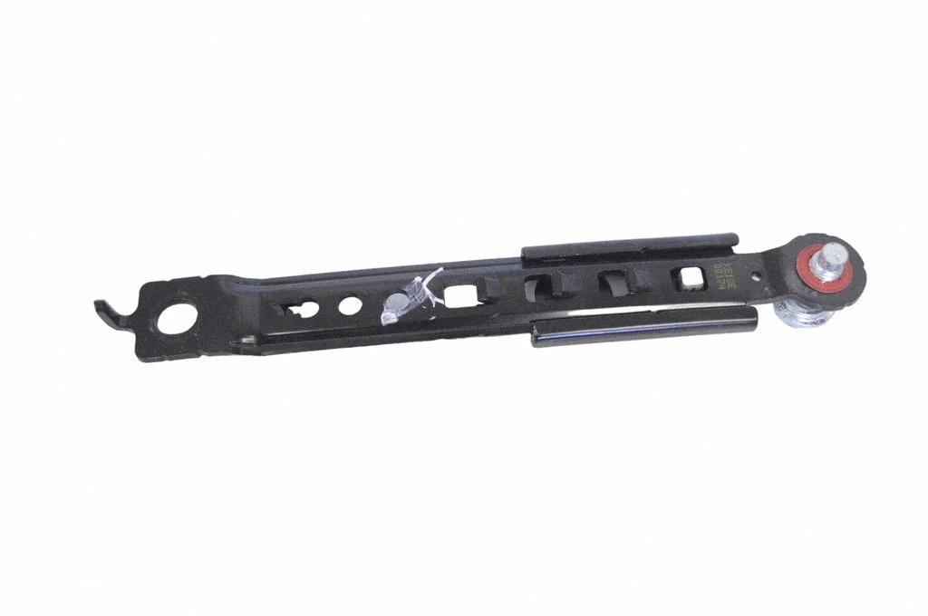 Seat belt adjustment motor KE18E00174