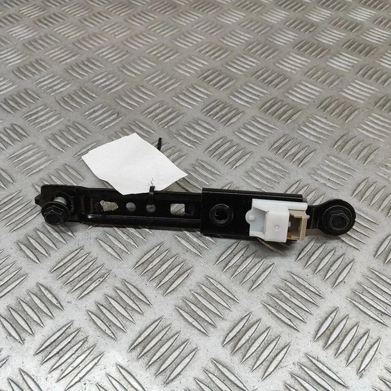 Turvavöö reguleerimise mootor 88890G3100
