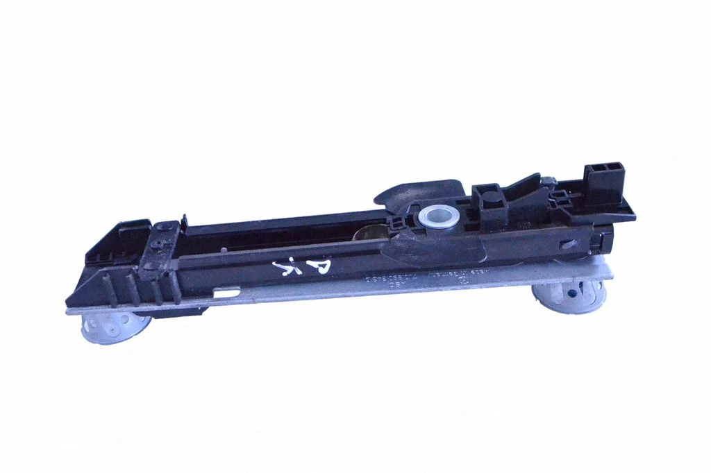 Seat belt adjustment motor – Volkswagen Touareg I (2002-2010)
