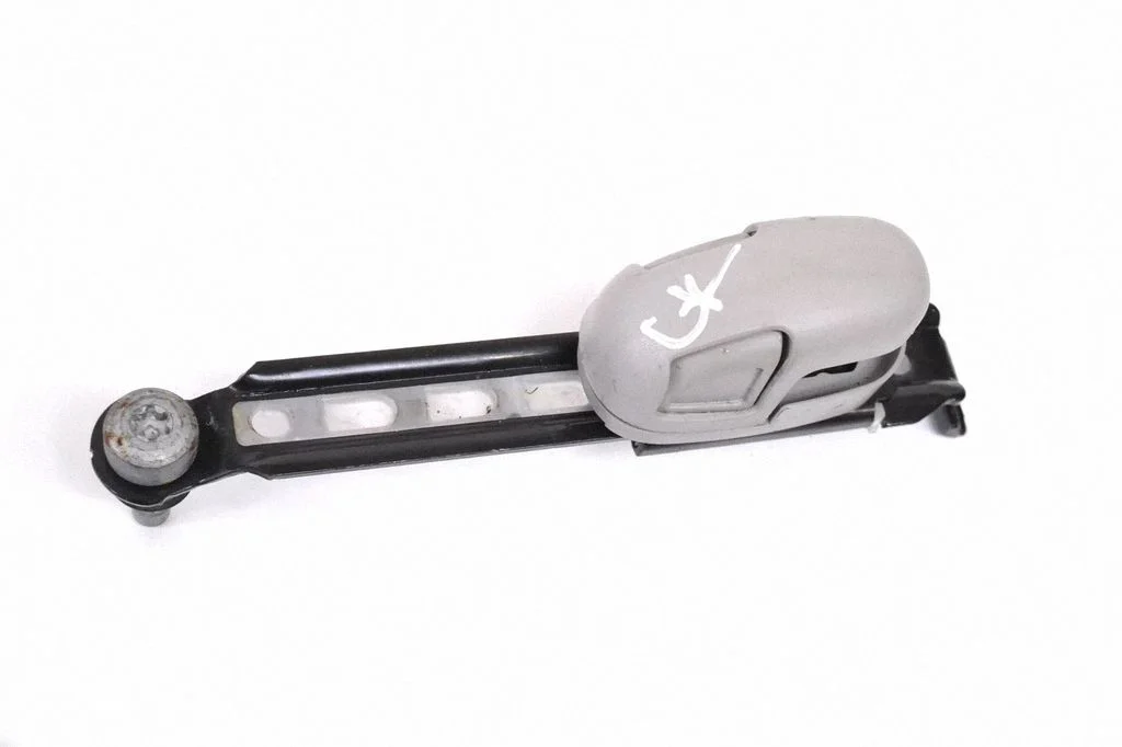 Silniczek regulacji pasa – Chrysler Voyager (2008-2016)