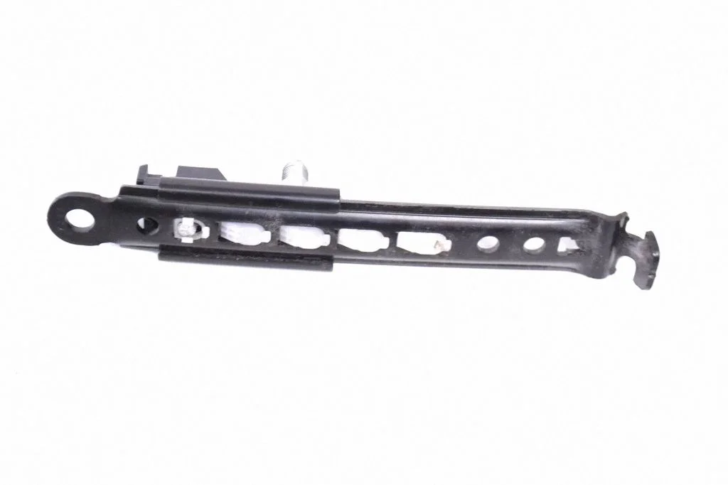 Drošības jostas regulēšanas motoriņš D526001