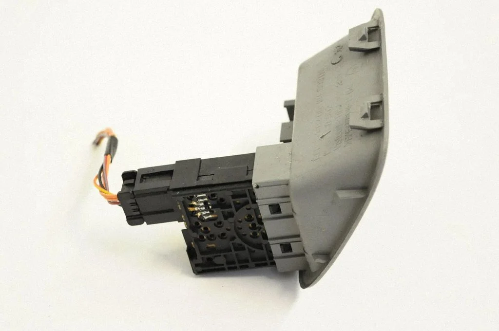 A set of switches – Opel Vivaro (2001-2014)