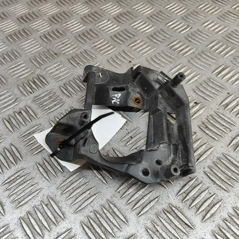 Fog light bracket KA0H51694