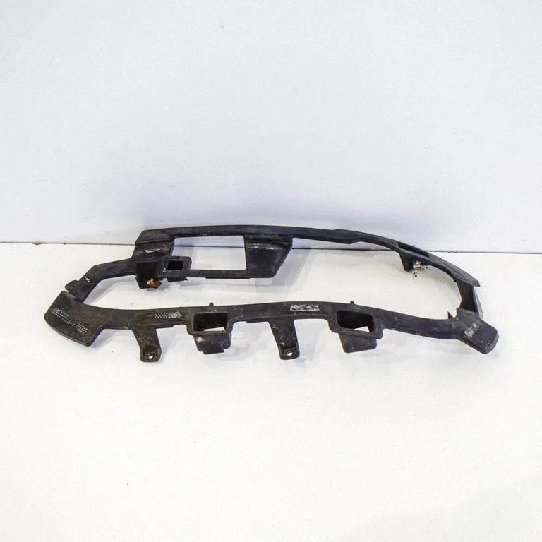 Miglas luktura kronšteins AKW70156