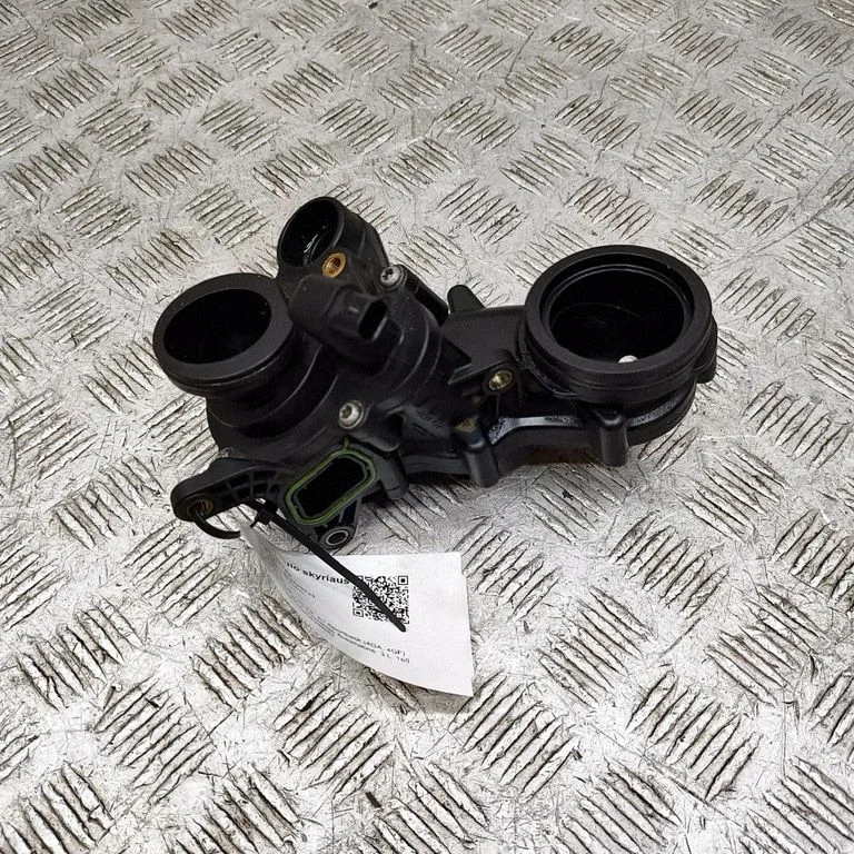 Thermostat housing 059121111CR