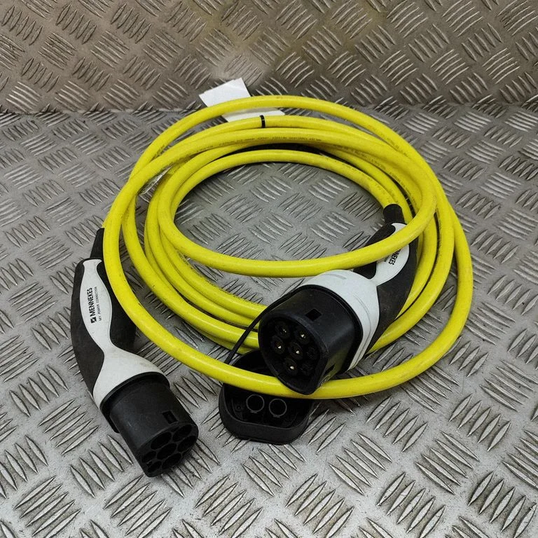Electric car charging cable 1EA971639J