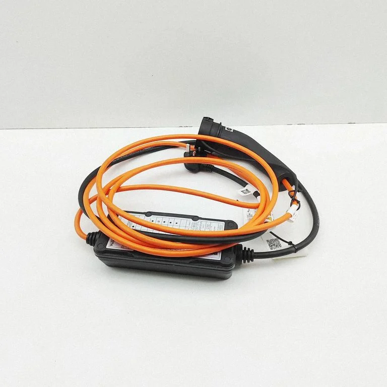 Electric car charging cable G9060YM131A