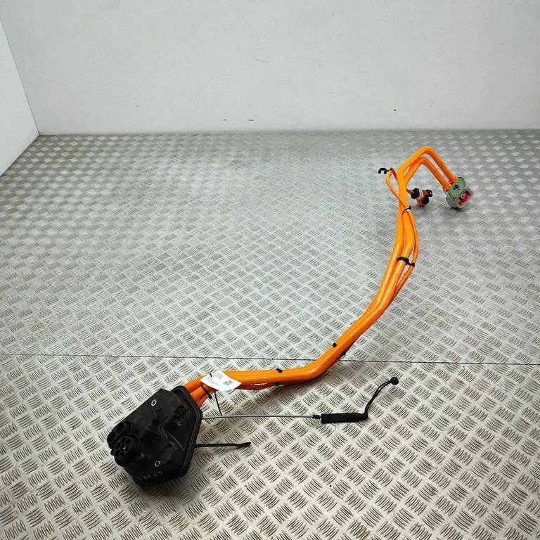 Kabel do ładowania auta elektrycznego 149037420E
