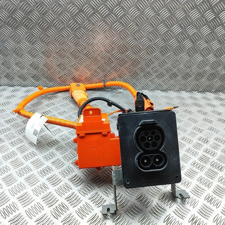 Elektromobiļa uzlādes vads DH100B0003
