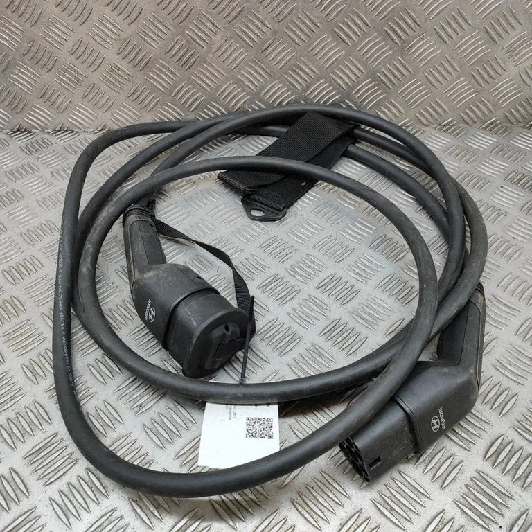 Electric car charging cable 66632ADU023A