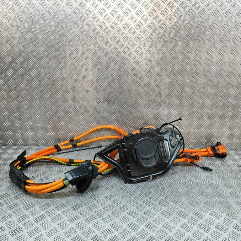 Electric car charging cable – Mercedes-Benz EQC (2019-)