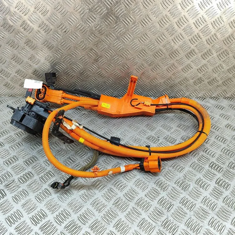 Kabel do ładowania auta elektrycznego 1093039010