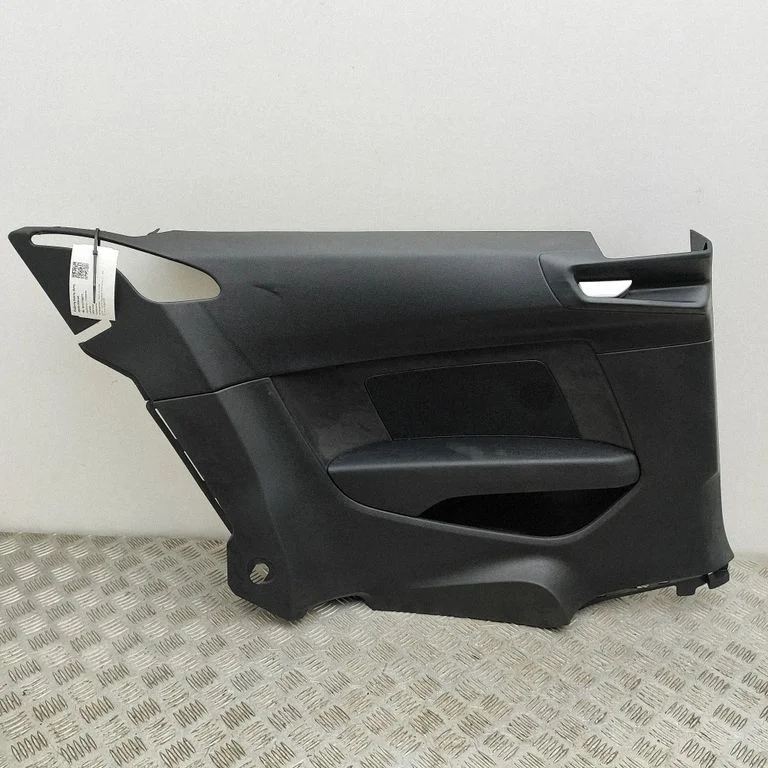 Coupe rear side trim panel 8W6867487