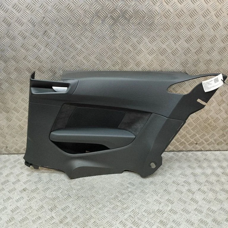 Coupe rear side trim panel 8W6867378