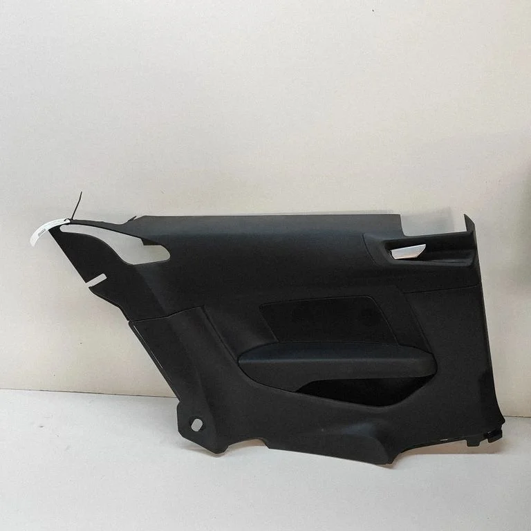 Coupe rear side trim panel 8W6867335