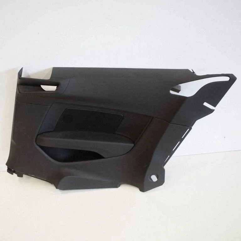 Coupe rear side trim panel 8W6867488