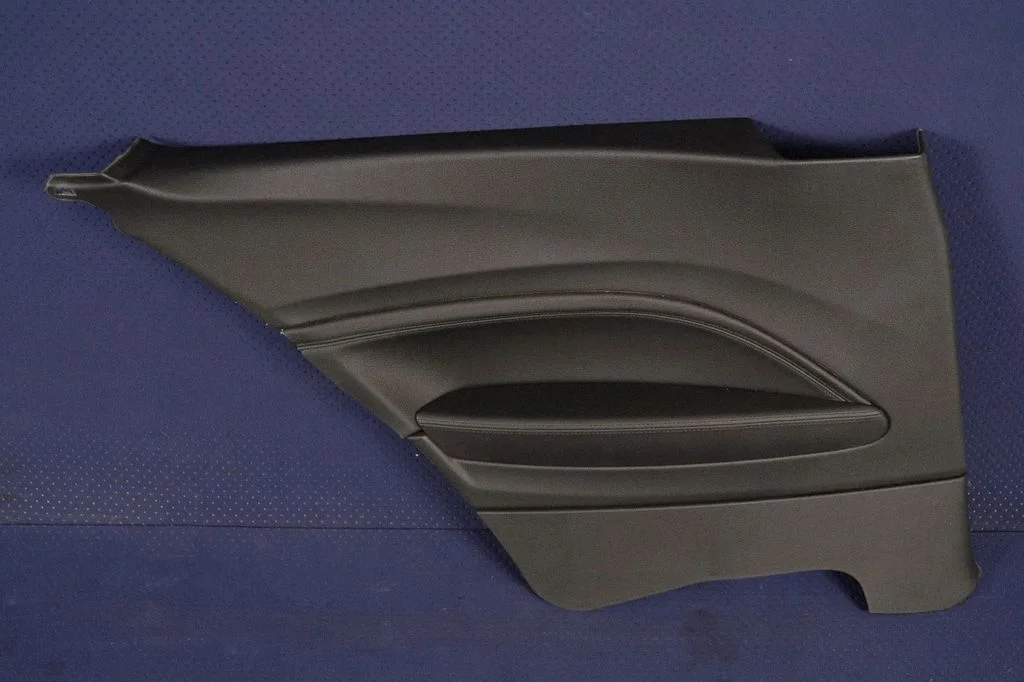Coupe rear side trim panel 6071179
