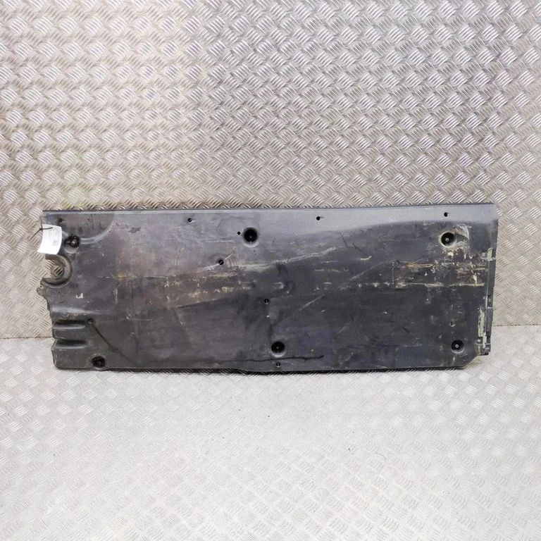 Sānu dibena aizsargs 2Q0825201A