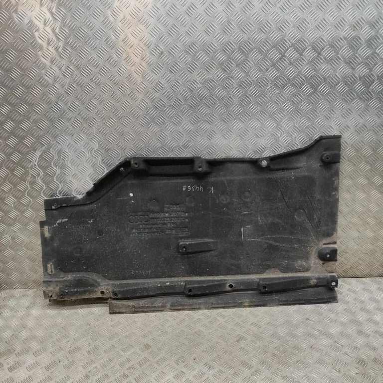 Sānu dibena aizsargs 8W0825207C