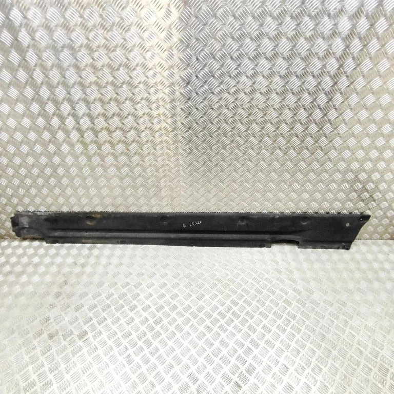 Side bottom protection 95C853938