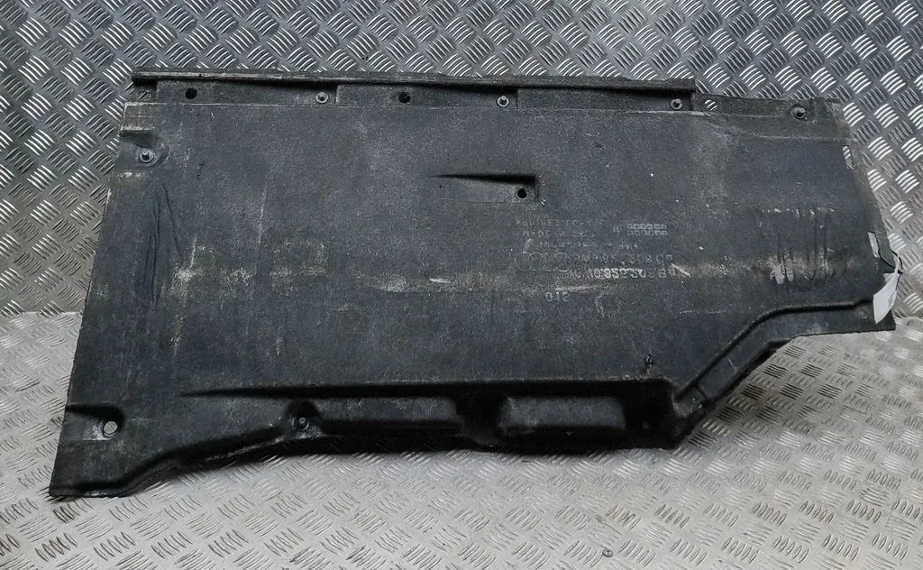 Sānu dibena aizsargs 8W6825208BC