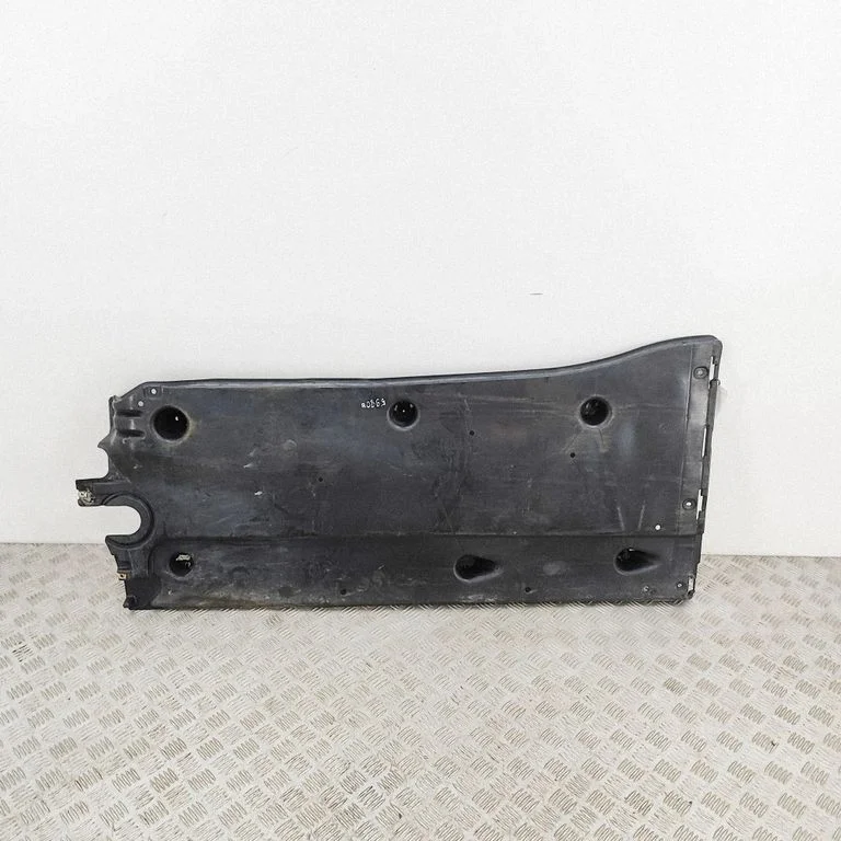 Sānu dibena aizsargs 5R3825202A