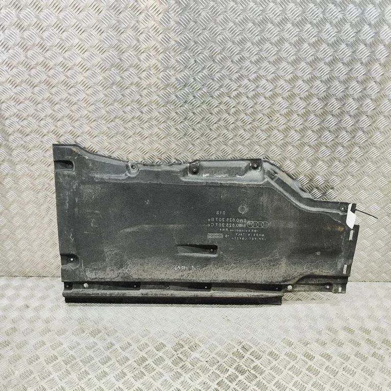 Side bottom protection 8W0625207